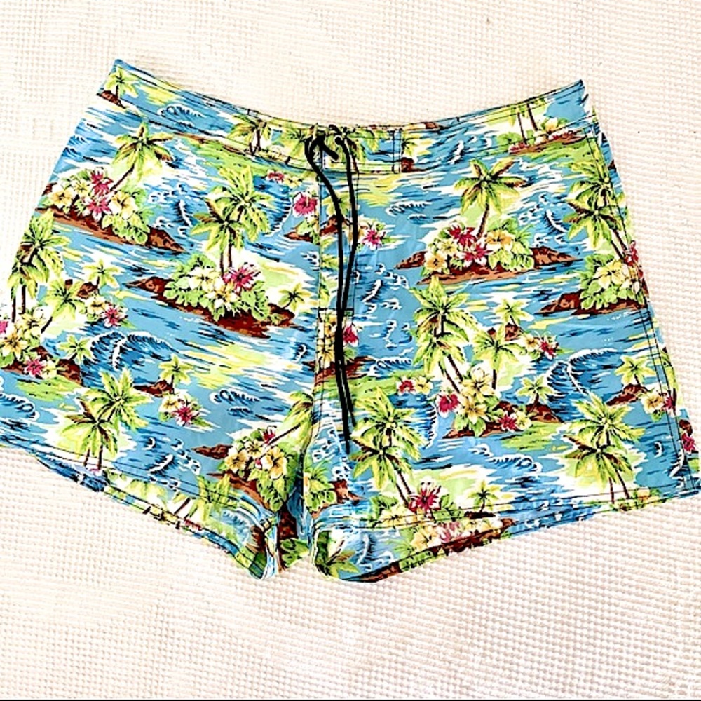 Amazing vintage Hawaiian Swim Trunks by Catalina tropical shorts